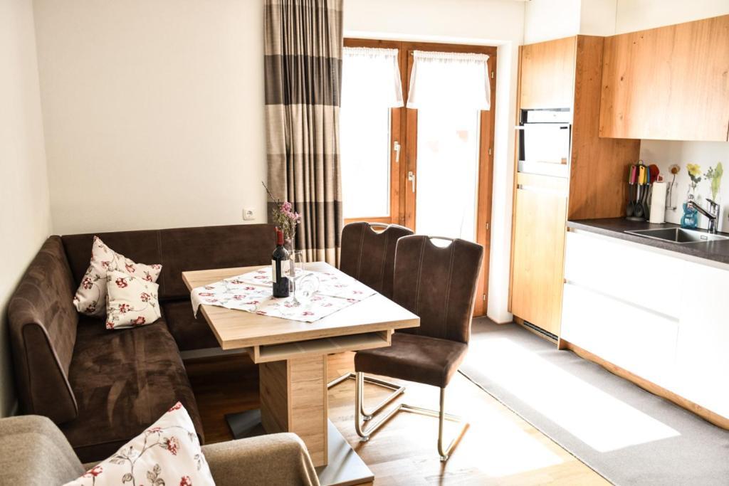 Haus Alpenblick Apartment Schrocken Bagian luar foto